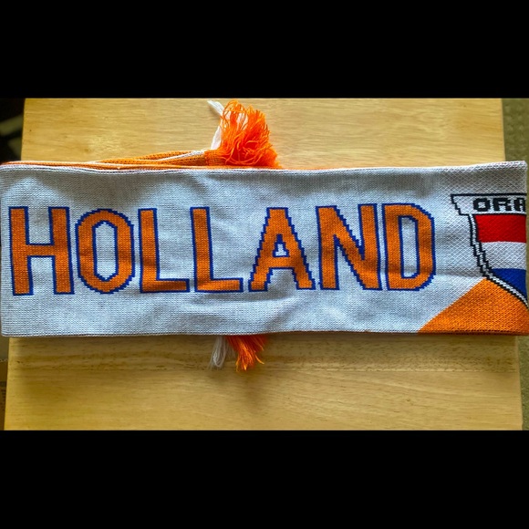 Official FIFA World cup scarf never worn - Picture 4 of 4